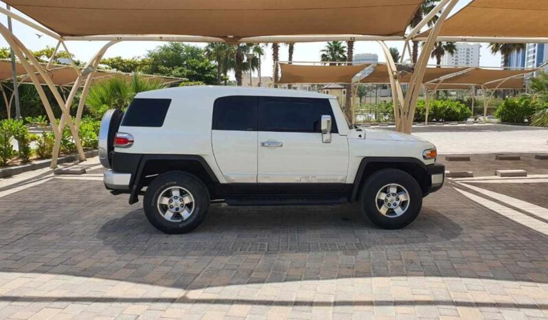 Toyota FJ 2010 full