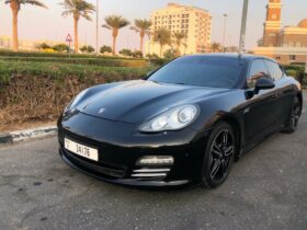 Porsche Panamera 4 2012