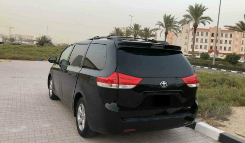 Toyota Sienna 2014 LE full