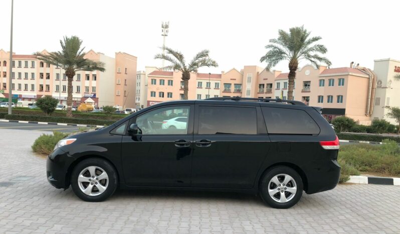 Toyota Sienna 2014 LE full